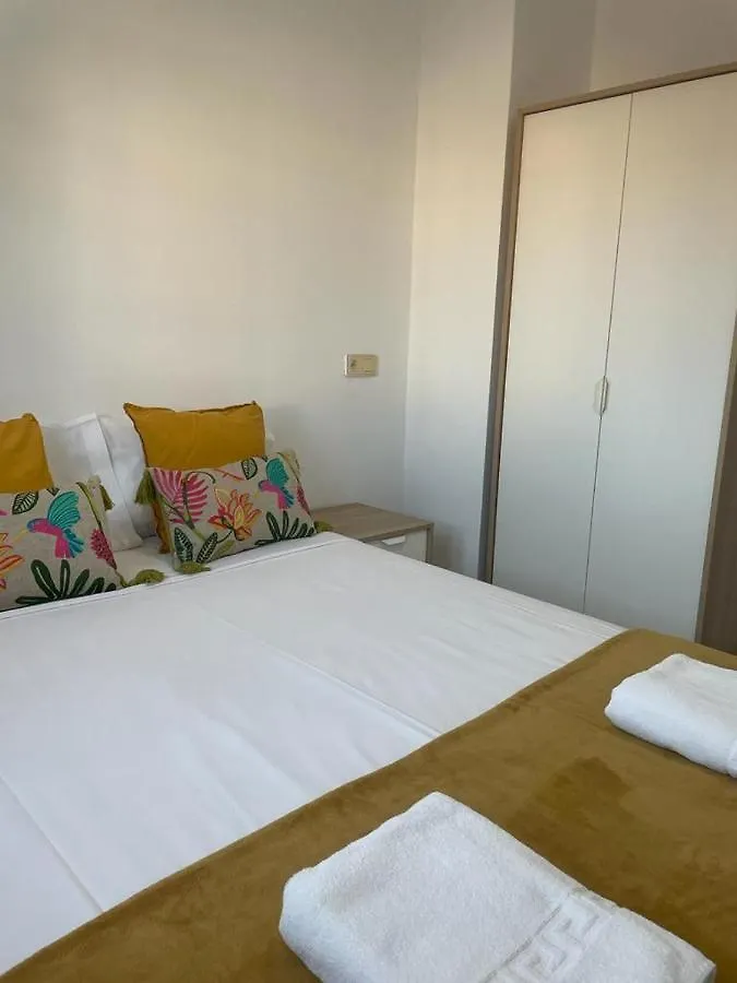 3 rooms con parking y terraza en c Marmoles Málaga España